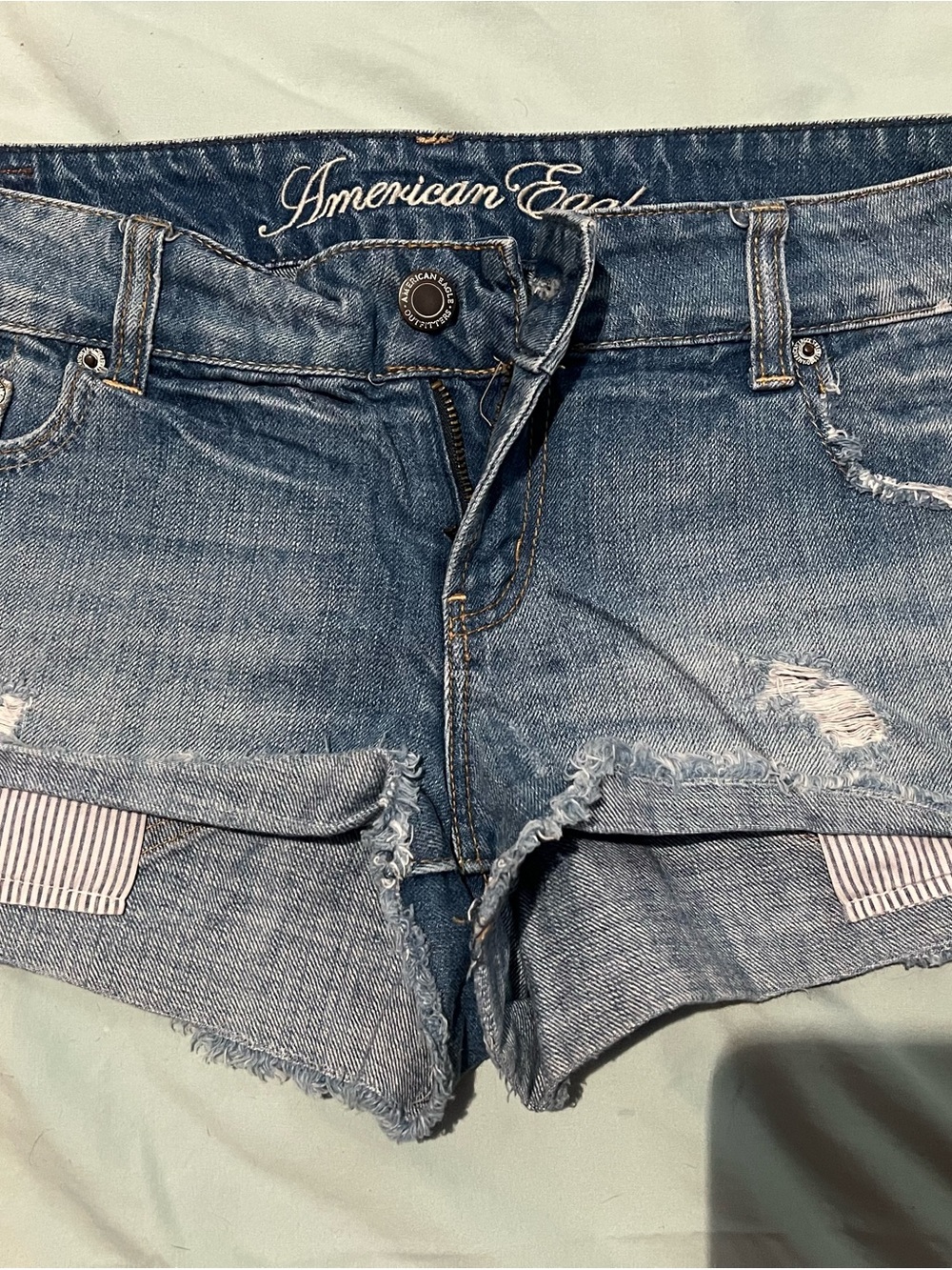American eagle women’s cut off denim Jean shorts size 10